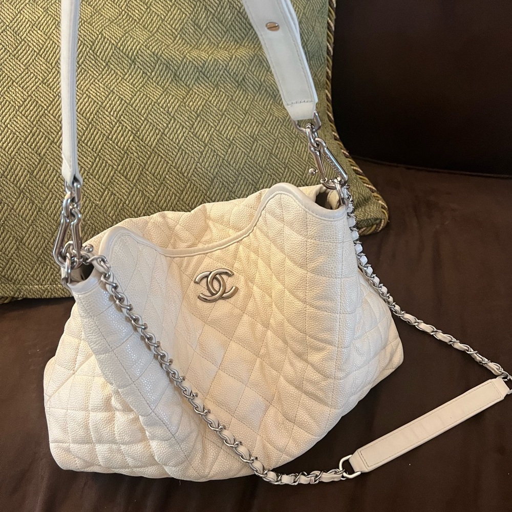 Chanel off-white French Riviera Hobo. Caviar leather. - Picture 13 of 13